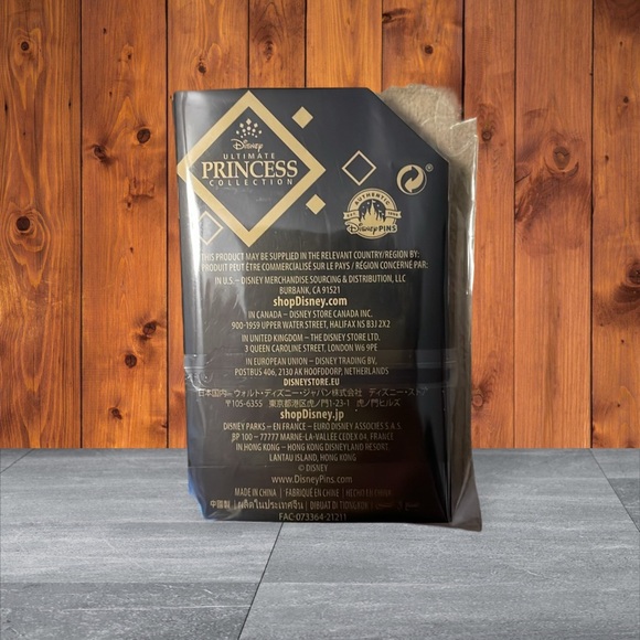 Disney Designer Collection Merida Hinged Pin – Ultimate Princess Celebra… - Picture 3 of 4